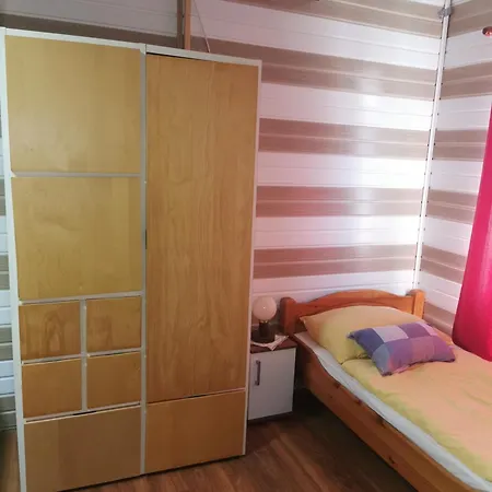 Pensjonat Edit Vendeghaz Tiszaújváros